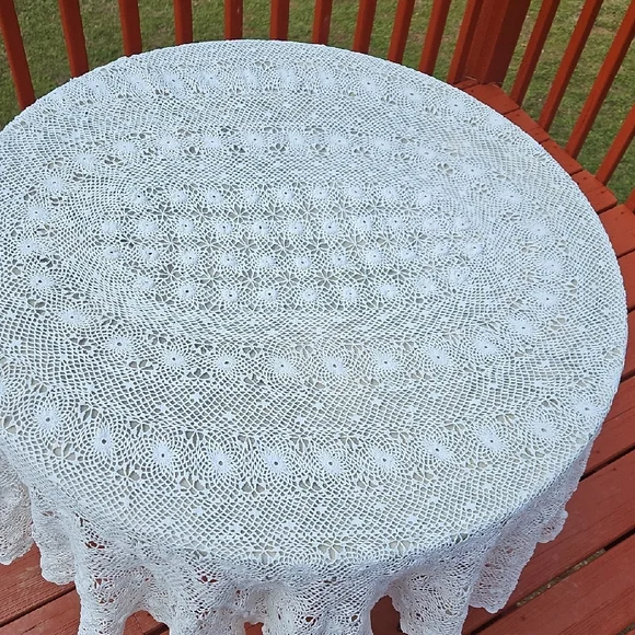 Vintage Round Oval Cotton Ivory Hand Crochet Tablecloth - Picture 15 of 17